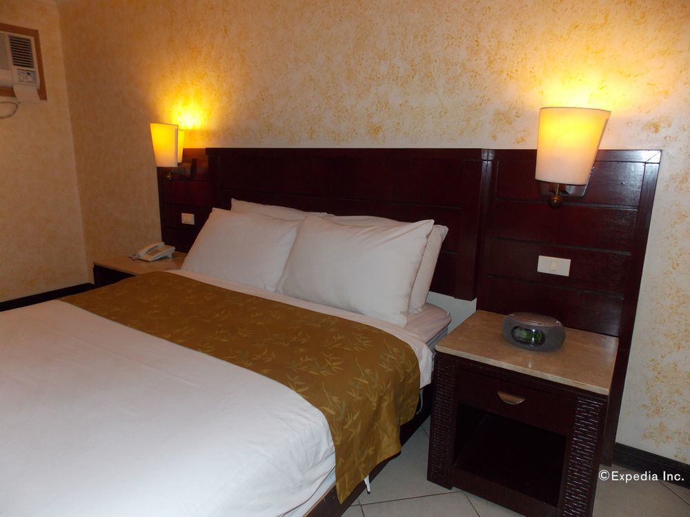 Mo2 Westown Hotel - Mandalagan Bacolod Exterior foto
