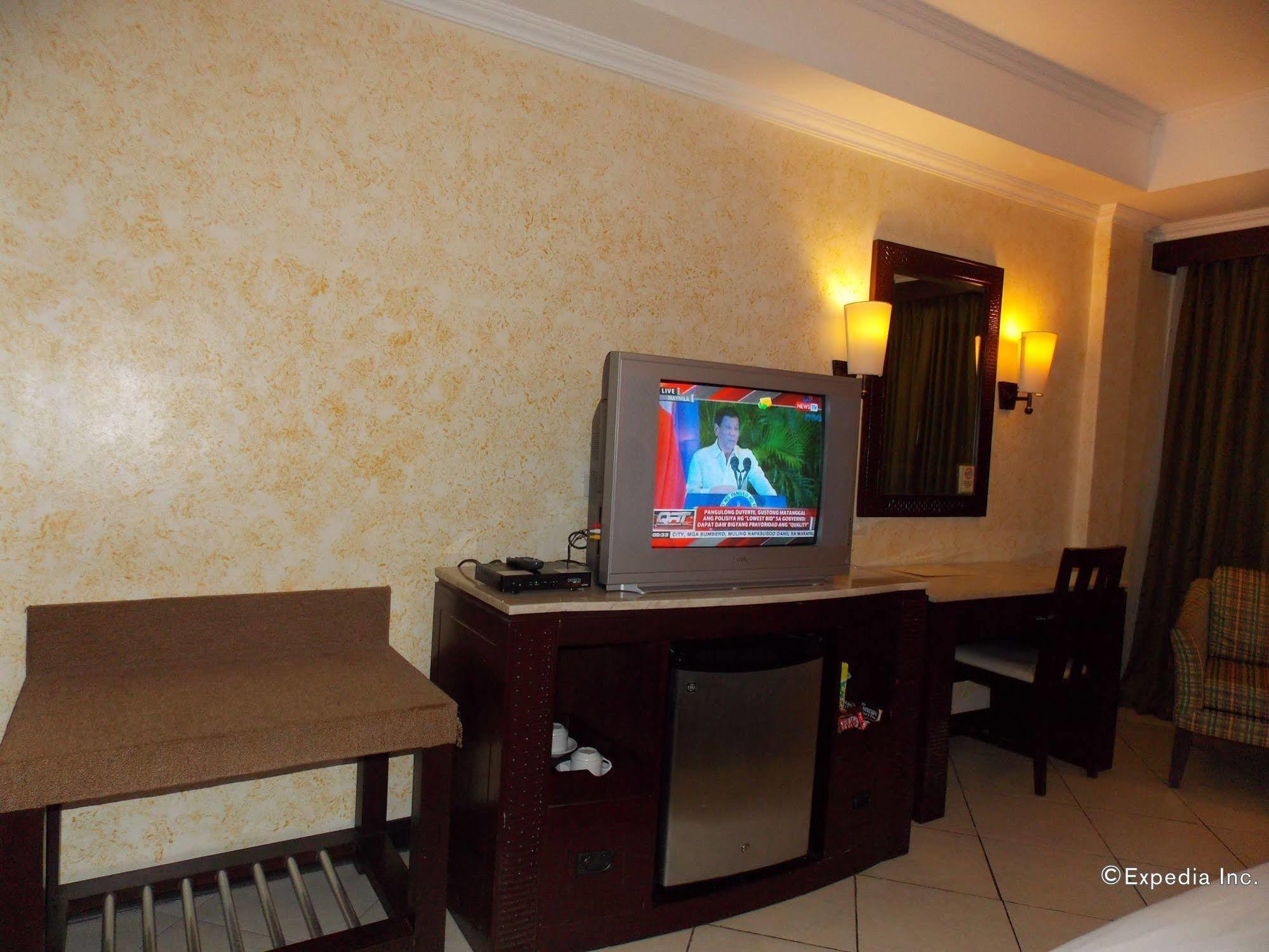 Mo2 Westown Hotel - Mandalagan Bacolod Exterior foto