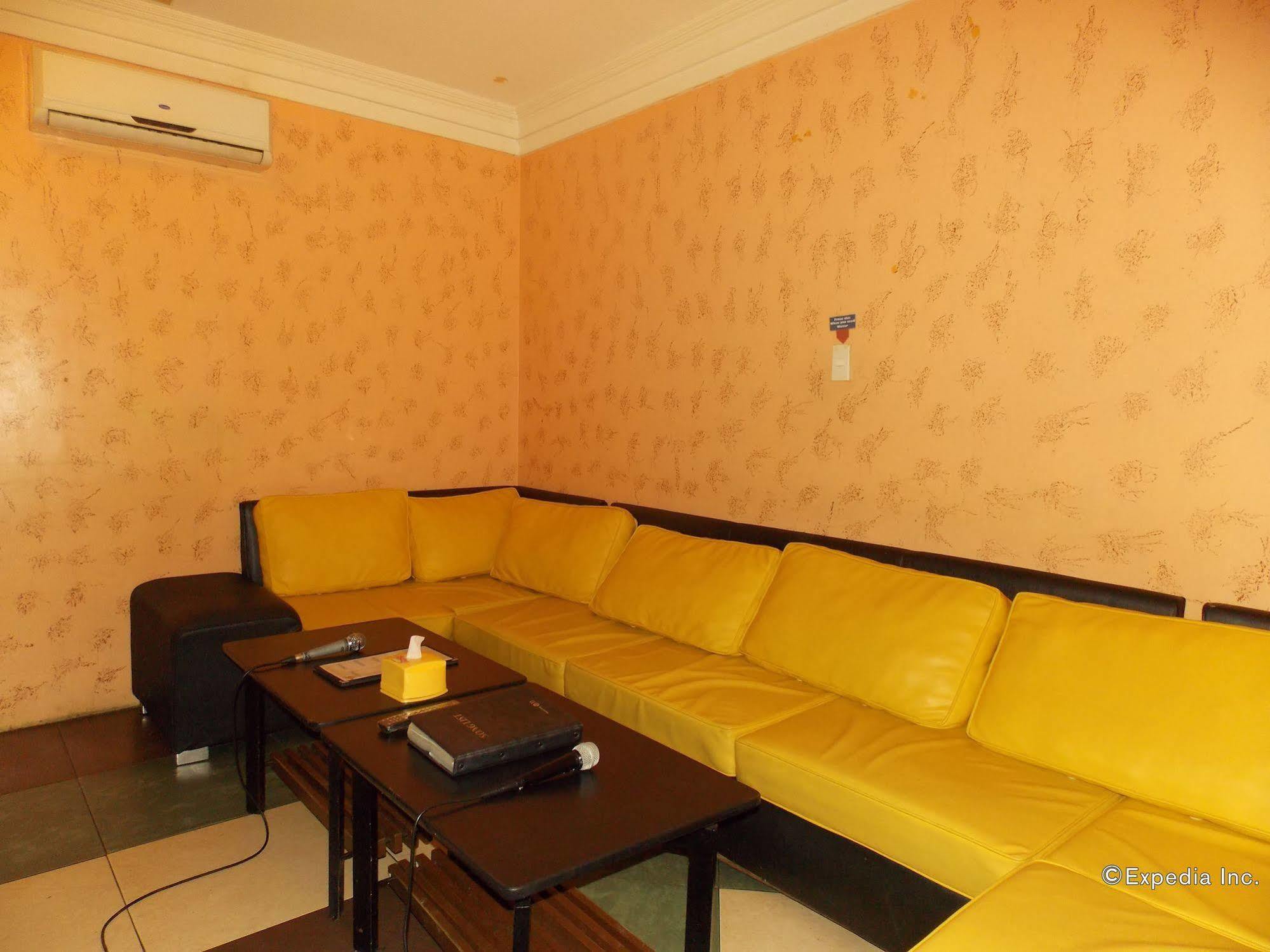 Mo2 Westown Hotel - Mandalagan Bacolod Exterior foto