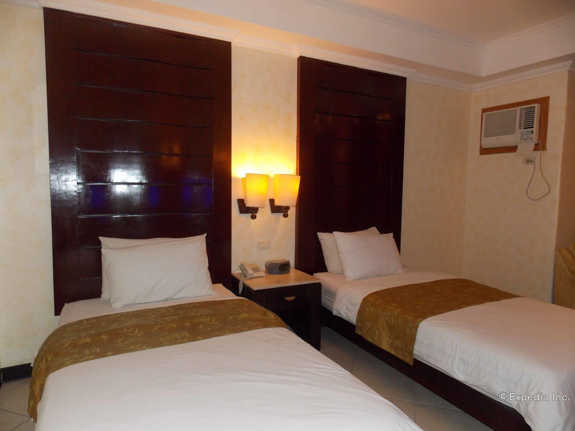 Mo2 Westown Hotel - Mandalagan Bacolod Exterior foto